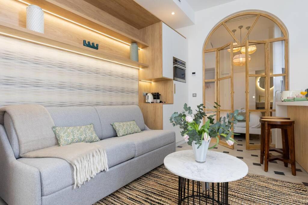New Luxury And Cozy - Notre Dame * Parijs